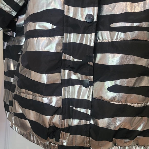 Topshop Sno Ski Jacket Foil Silver and Black - Picture 4 of 11